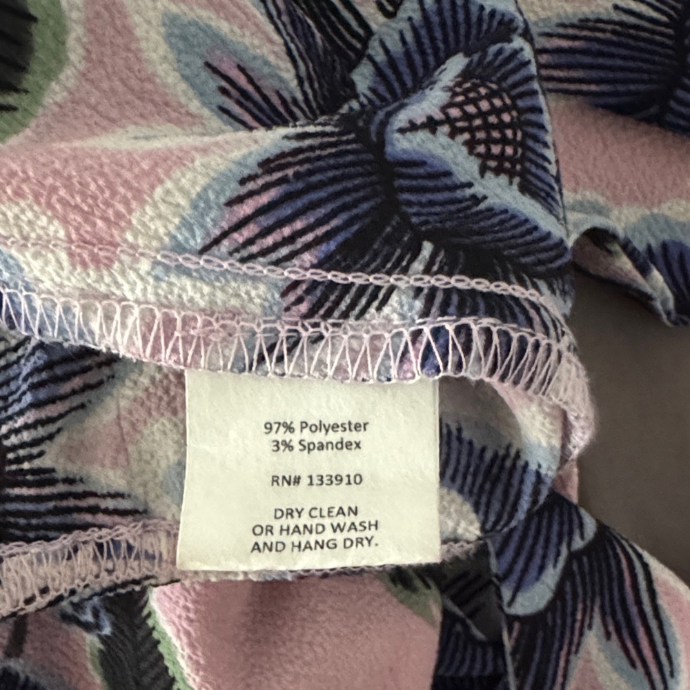 Show Me Your Mumu conga Crop Wrap Top Pink/Blue Floral size large - Picture 4 of 4